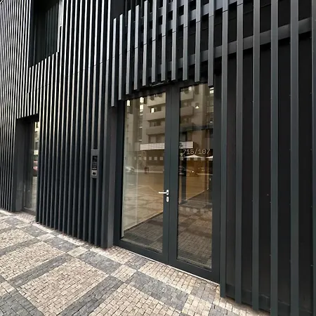 Real Living By Refa Karlin 208 Praga