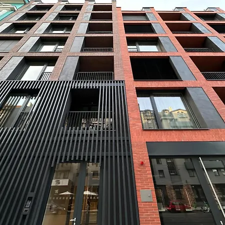 Real Living By Refa Karlin 208 Apartamento
