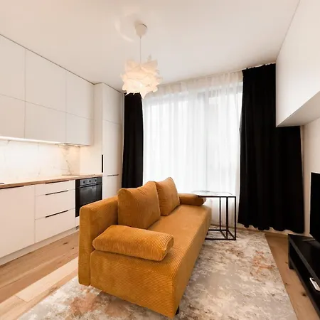 Διαμέρισμα Real Living By Refa Karlin 208