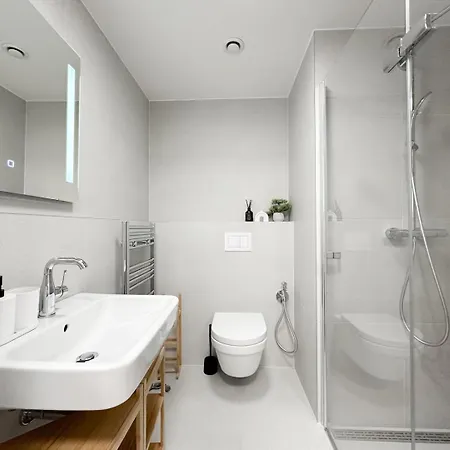 아파트 Real Living By Refa Karlin 208 프라하