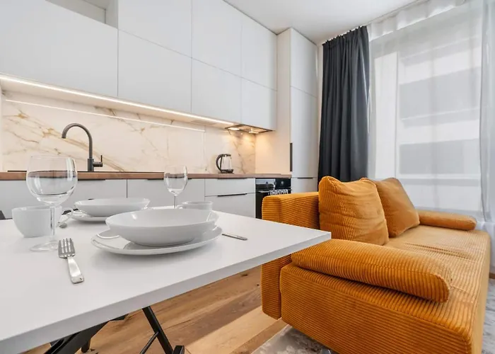 Real Living By Refa Karlin 208 Prag